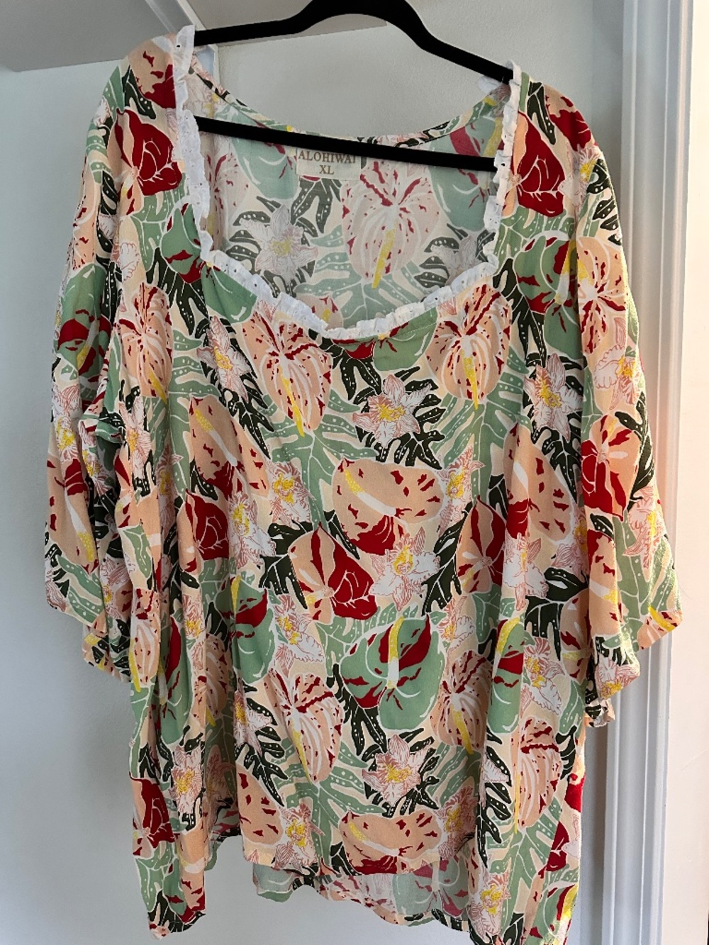 Alohawai Shibori Floral Blouse with White Lace Neckline